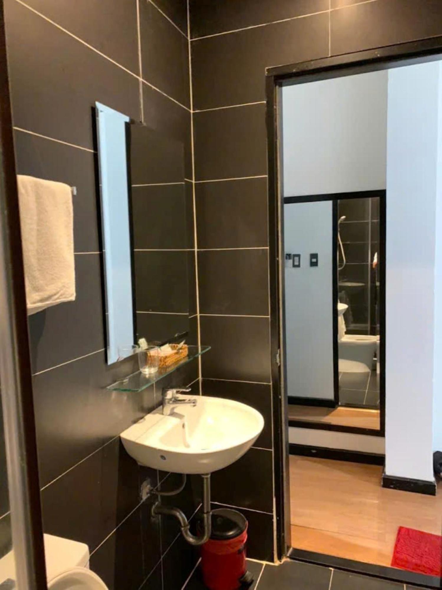 Gia Huyen Hotel Хошимин Экстерьер фото